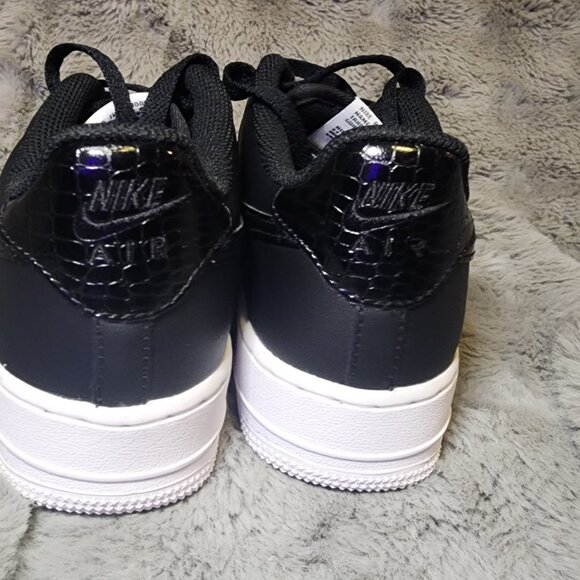 *NEW* Nike Air Force 1's Youth 6 - Picture 6 of 10